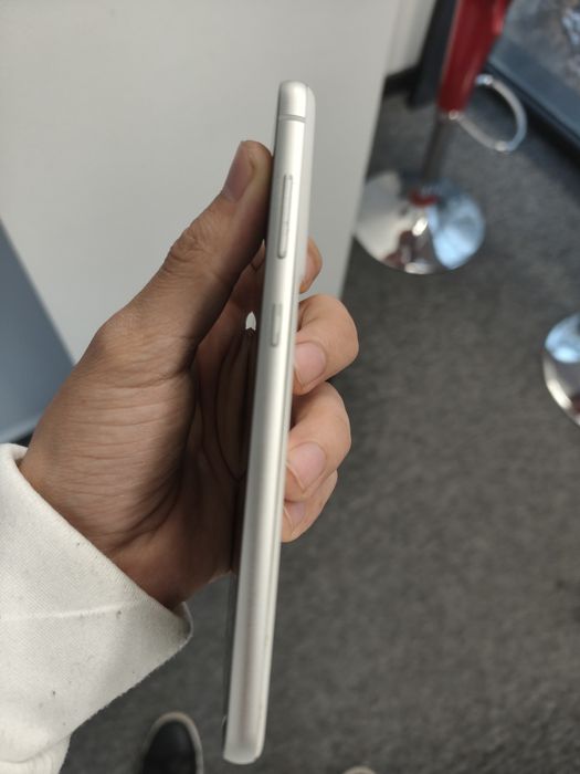 Samsung s21 fe. Срочно продается, в надёжные руки, есть торг!