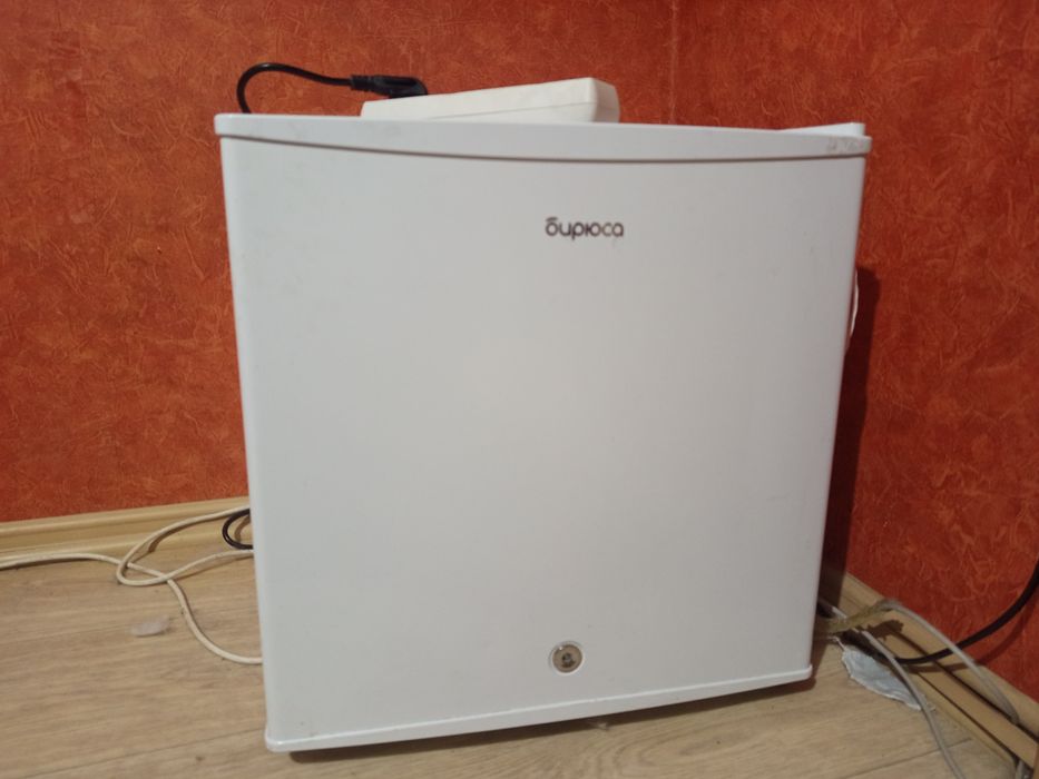 Компактный холодильник