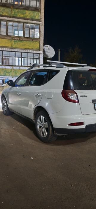 Продам geely England x7