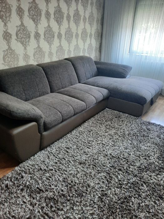 Vând colțar cu lada de depozitare în stare perfecta