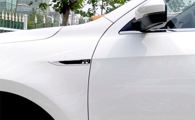 Emblema / sigla metalica aripi - Volkswagen R / R line