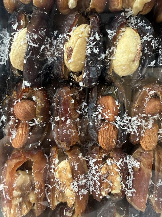 Финики с орешками ассорти