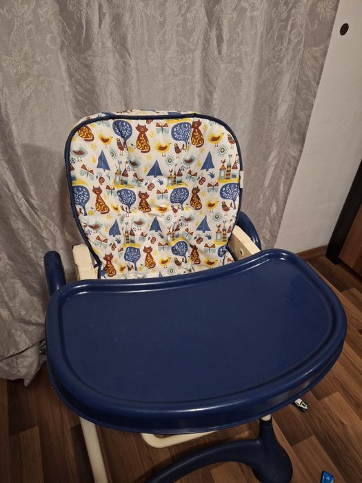 Scaun de masa bebe