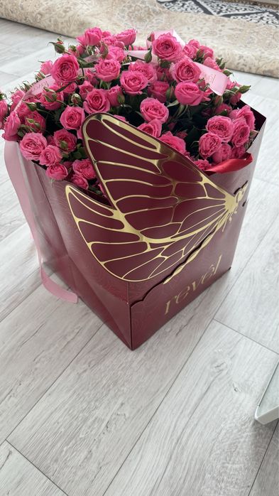 Букет шикарный огромный