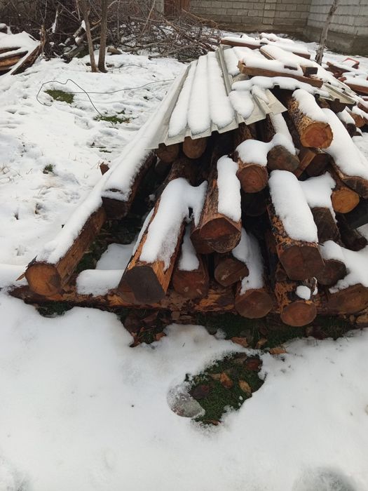 Кругляк ағаштар сатылады.