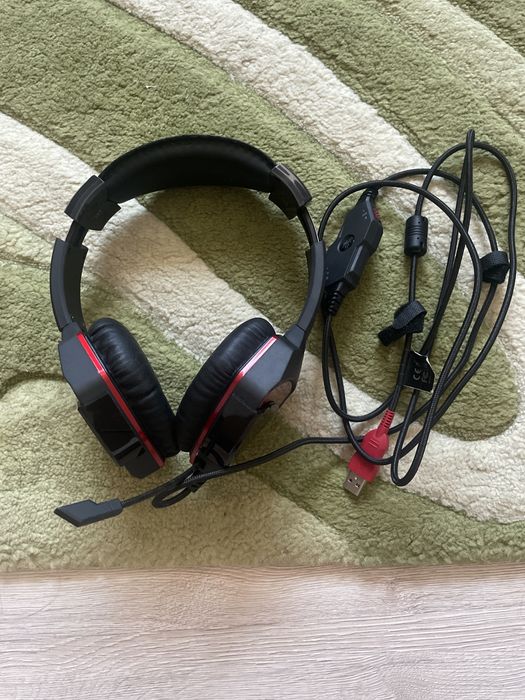 Продам игровую наушник A4Tech Bloody G500 в хорошем состоянии.