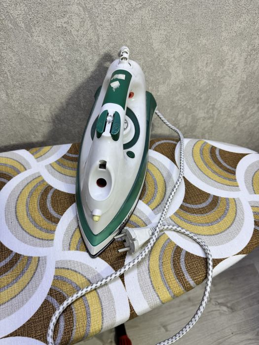 Продам 2 утюга б/у