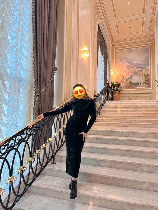 Платье темно-зеленое