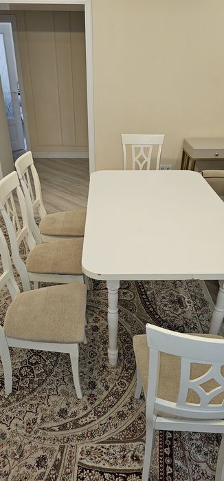 Обеденный стол.                     .