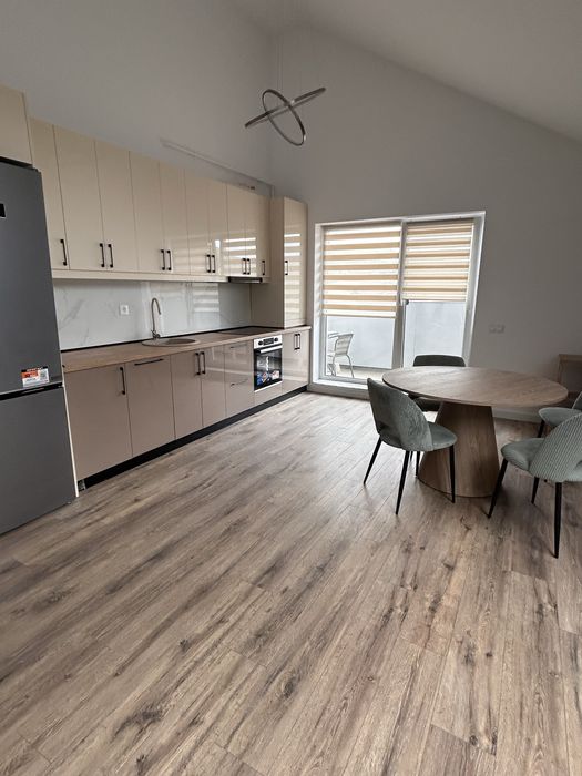 Inchiriez 4 apartamente separat ,impreuna Floredti