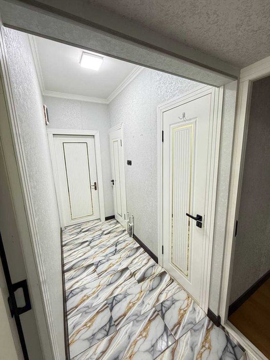 Chilonzor 17 kvartalda joylashgan 2 xonali nijiloy sotiladi.