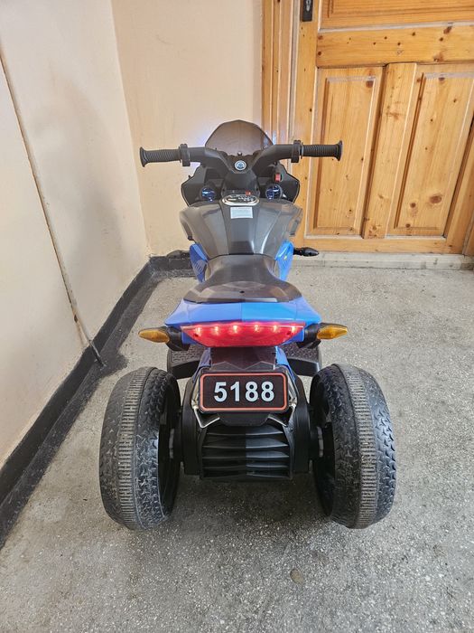 Motocicleta pentru copii 4+