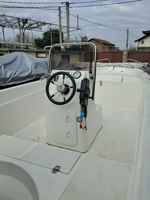 Морска лодка Алегра