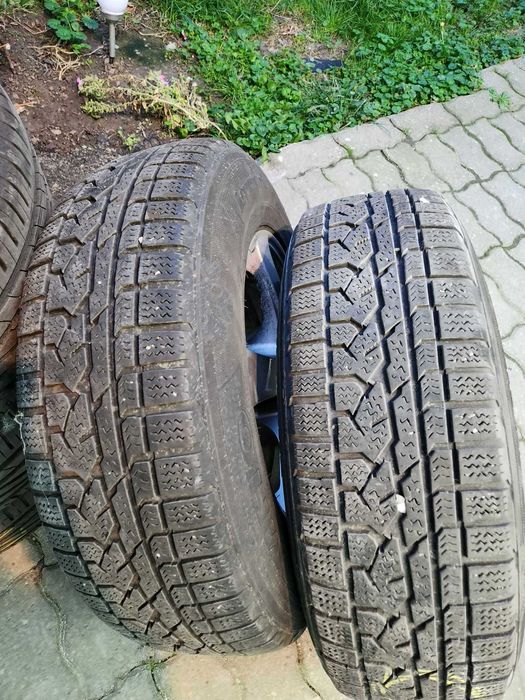 Jante Dezent + Cauciuri iarna Kumho 215 70 R 16 Hyundai Tucson