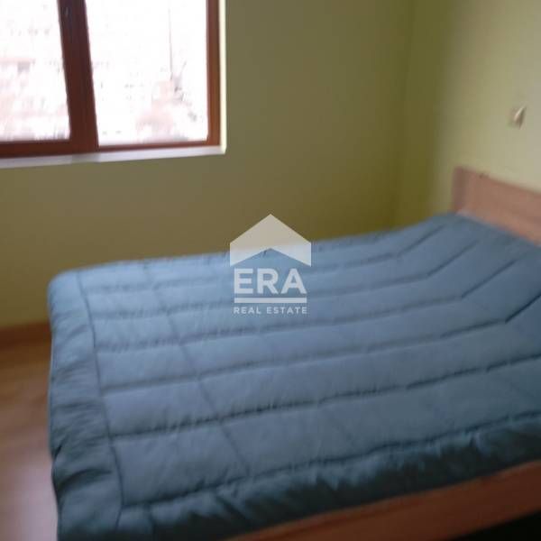 Тристаен апартамент под наем в кв.Тракийски