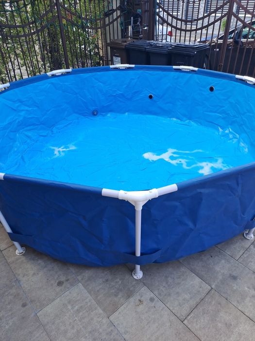 Piscina Bestway,folosita un sezon