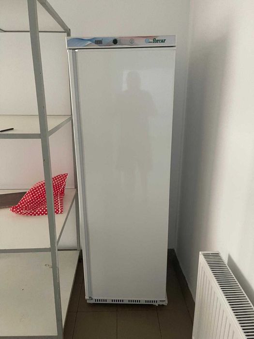 Dulap frigorific 350 L - nou - 0 h de functionare