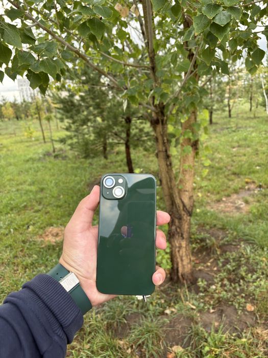 Продам Срочно Iphone 13