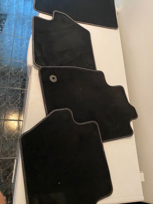 Covorase noi originale mochetate din velur Ford Fiesta B479
