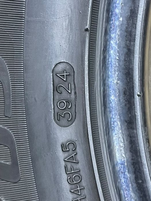 Продам шины R17/215/55