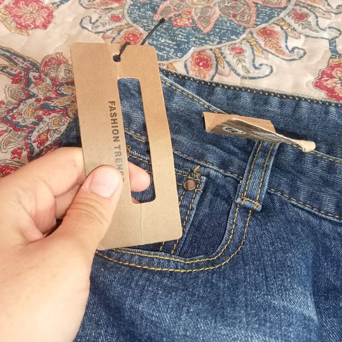 Продам рваные джинсы