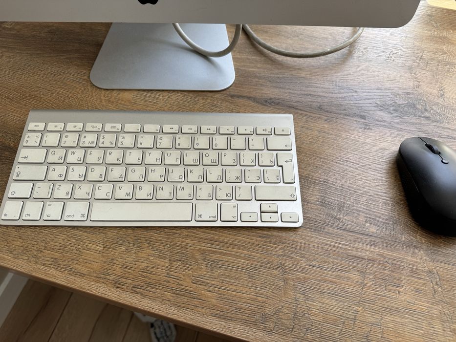 Продам iMac 21.5 mid 2011