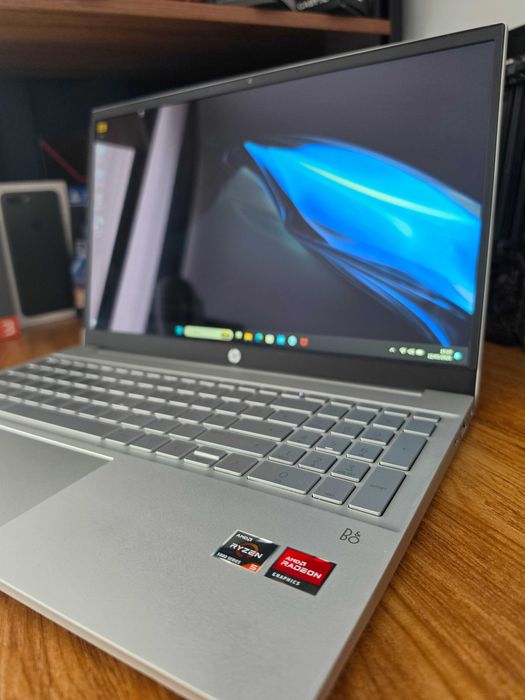 Лаптоп HP Pavillion 15, Ryzen 5500, 8GB RAM, 512GB SSD, Touchscreen
