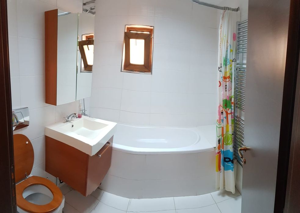 APARTAMENT  2 CAMERE DE INCHIRIAT  - 2000 lei/luna