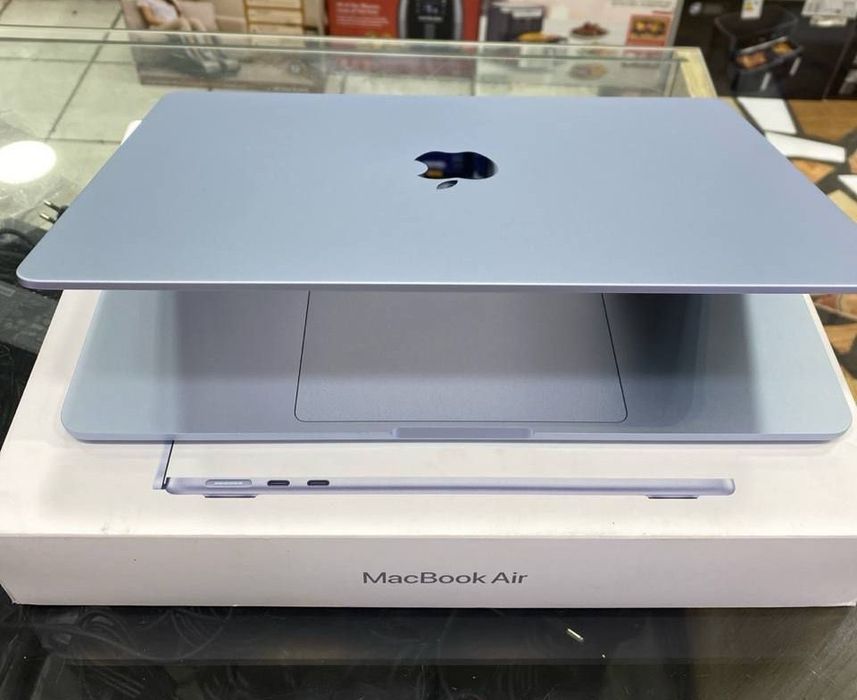 Macbook Air M4..