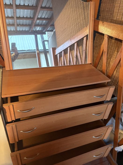 Продается комод зеркалом