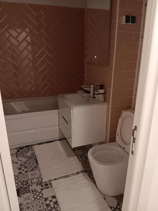 Apartament trei camere 1 mai