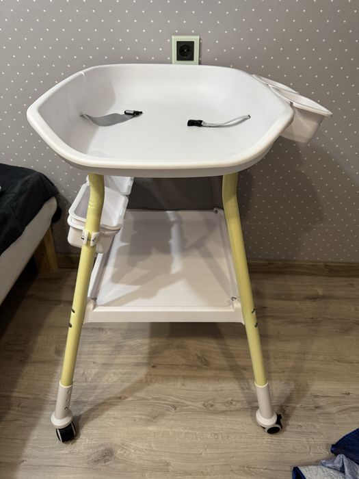 Продам пеленальный стол