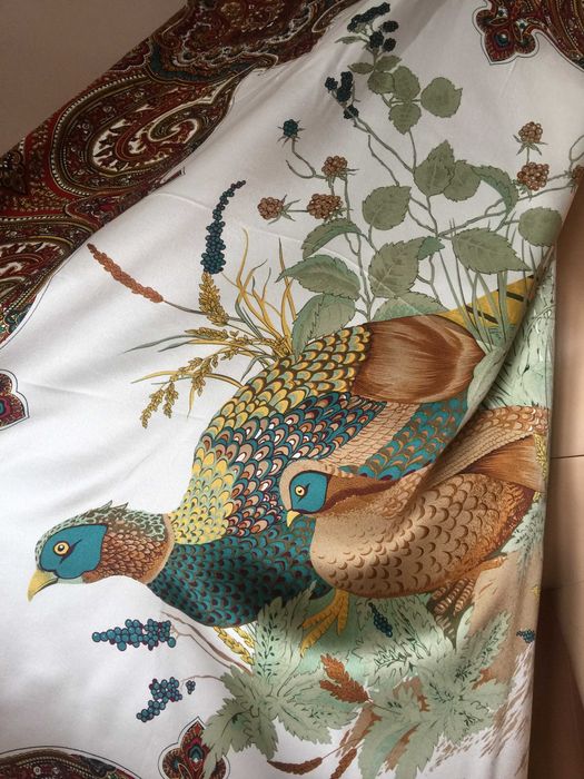 Голям копринен шал с десен фазани