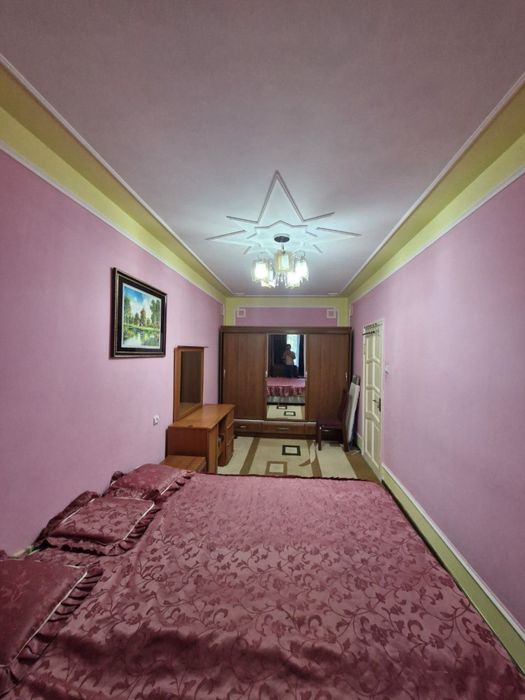 Продаётся 3-х комнатная квартира с обстановкой!