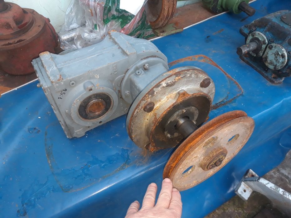 Transmisie unghiulara-reductor de turatie-foraj ect