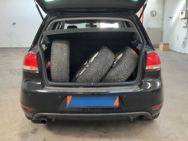 Volkswagen Golf VI 1.6 TDI Match 2012