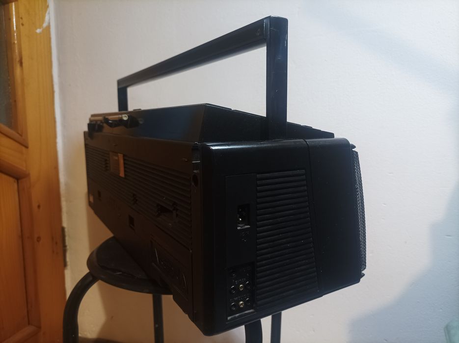 Vând telefunken defect