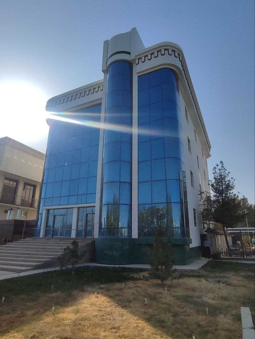 5 etajli bino sotiladi