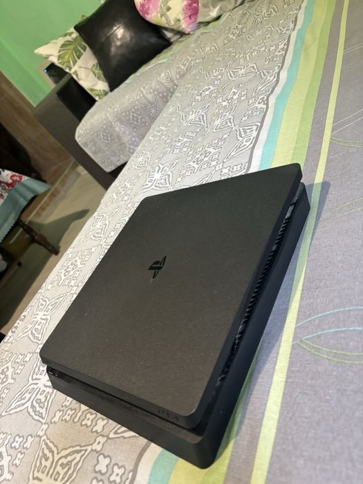 PlayStation 4 slim