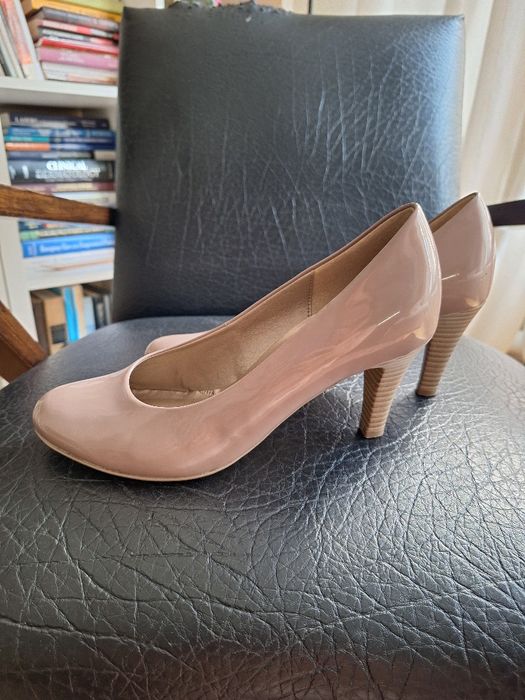 Официални , бежови лачени  обувки  естествена кожа, , Zara  сив  ботуш