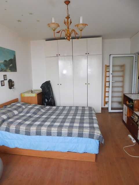 Продава се Двустаен апартамент в Търговище, Запад 2 - 44 кв.м за 1154 €/кв.м - Снимка #1