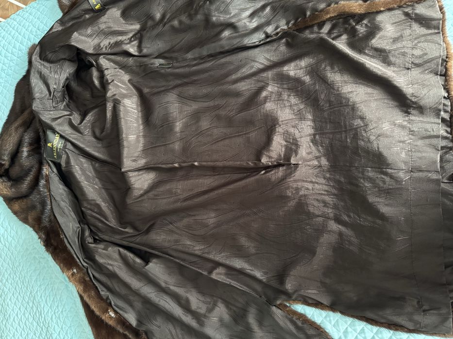 Продаю норковую шубу