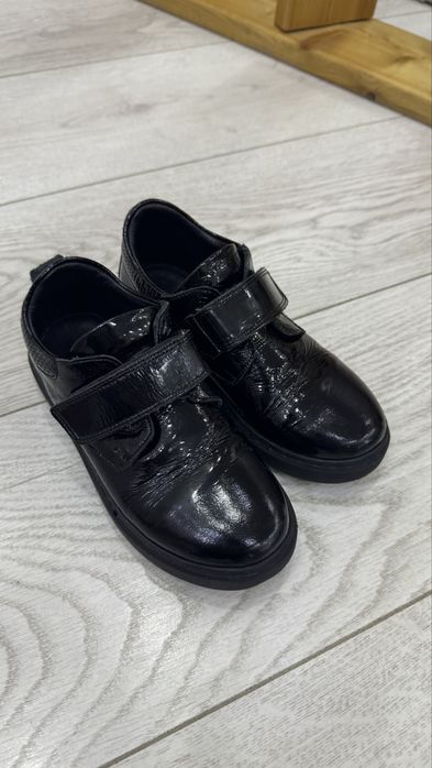 Лаковые туфли на мальчика