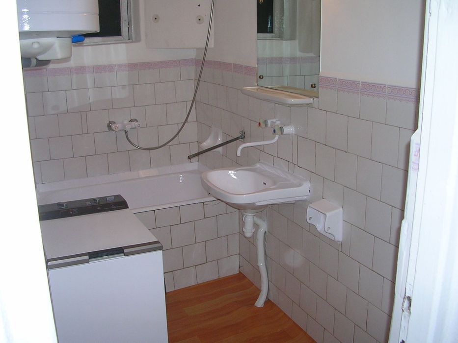 Casă două camere de închiriat Ploieștio-Bucov