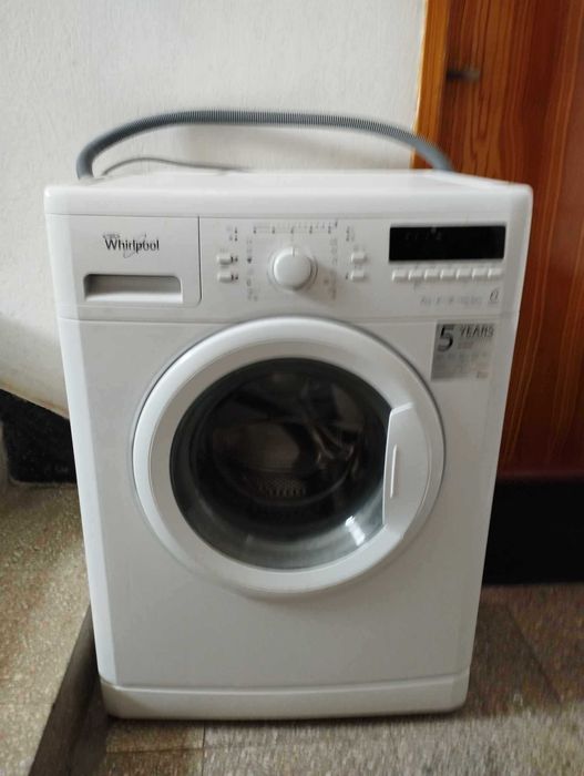 Пералня Whirlpool  за Резервни части!