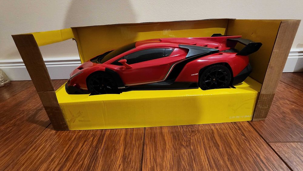 Vand masinuta cu telecomanda RC adusa din America