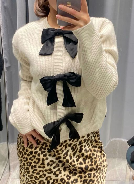 Жилетка на зара със черни панделки