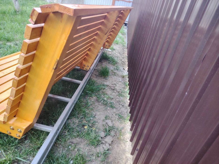 Bancă lemn masiv 2m – model modern, ideală pentru leagăn sau grădină