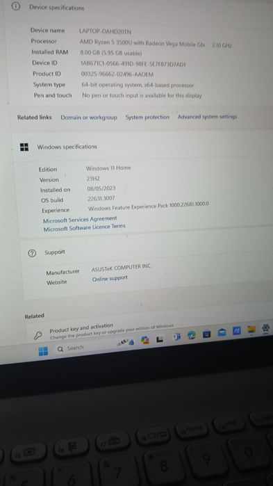 Laptop ASUS raizon.5 /8.GB RAM /M. 2TB Windows. 11 stare impecabila