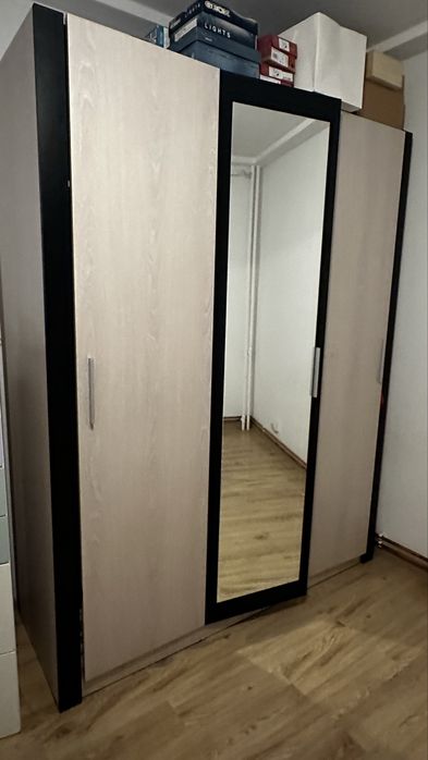 Dulap in 3 usi cu oglinda